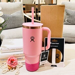 Hydro Flask Primrose Gold Stainless Steel Travel Tumbler 40 oz Straw & Handle.